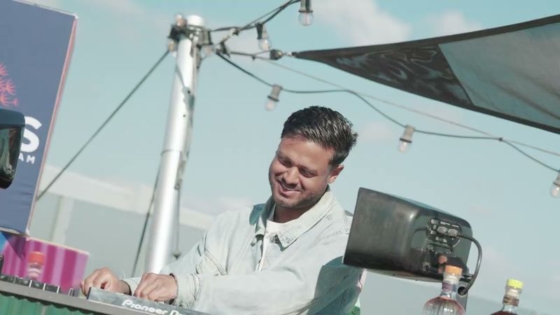 SANDRO SILVA feat. CRAIG SMART - Summer Jam