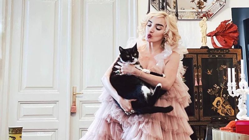 Ana Morodan este &icirc;n DOLIU! Contesa digitală, devastată după ce ultimul membru din familia ei s-a stins din viață: &bdquo;A căzut de la etajul 7. A murit pe loc. Fără durere&rdquo;