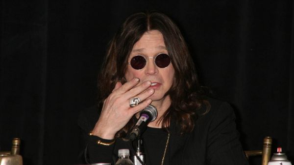 Ultimele clipe din viața lui Ozzy Osbourne! Legenda muzicii rock a murit la 76 de ani, fiind &icirc;nconjurat de familie. Cum și-a luat artistul adio de la fanii săi: &bdquo;Nu aveți idee ce simt. Vă mulțumesc din ad&acirc;ncul inimii&rdquo;