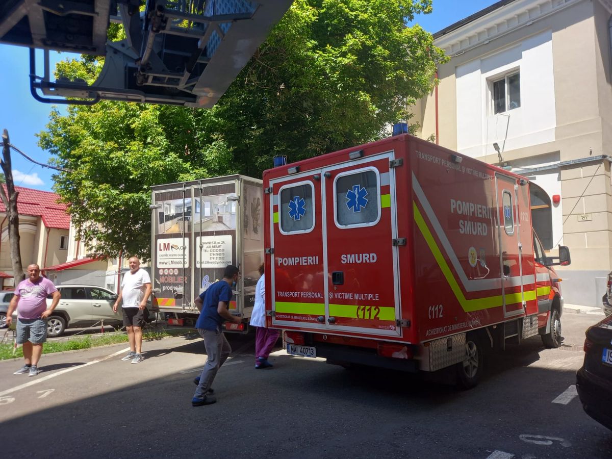 Incendiu la subsolul Maternităţii ”Cuza Vodă” din Iaşi. A fost activat Planul Roşu de Intervenţie