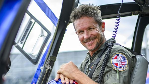 Mână criminală? Anchetatorii în cazul morții lui Felix Baumgartner vor să știe cine i-a montat camera sportivului austriac pe parapantă