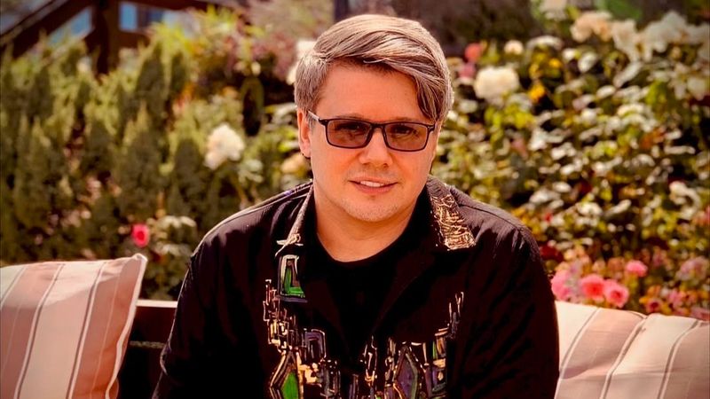 După festivalul Beach, Please!, Fuego atacă DUR. Ce spune despre t&acirc;năra generație: "Versurile unui c&acirc;ntec, chiar și unul din categoria modernă, trebuie să fie inteligibile și să nu transporte neapărat strada pe scenă"