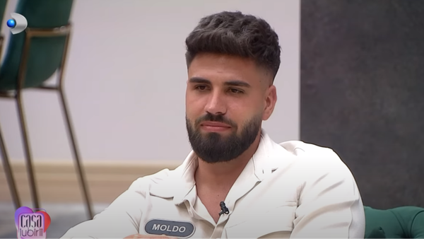 Mama lui Moldo s-a bucurat nespus că brățara pe care i-a dăruit-o a ajuns la Kira! Concurenta din ”Casa Iubirii” s-a emoționat imediat: „Nu o mai dau jos!”