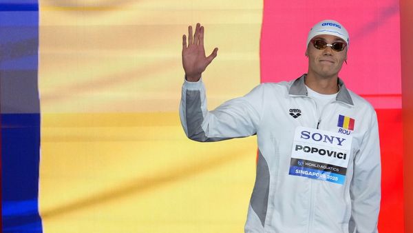 David Popovici, campion mondial la 200 m liber: "Mă bucur mai mult pentru această medalie dec&acirc;t pentru cea olimpică"
