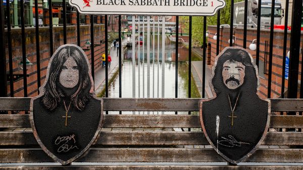 Înmormantarea lui Ozzy Osbourne! Ultimul drum al Prințului Întunericului: Birmingham își ia rămas-bun de la Ozzy Osbourne