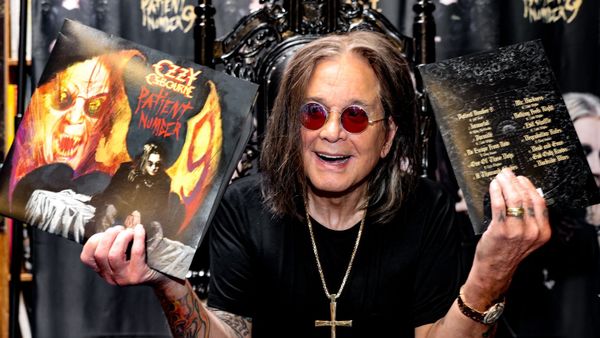 Cum putem vedea live procesiunea funerară a lui Ozzy Osbourne? Prințul &Icirc;ntunericului va fi condus, astăzi, pe ultimul drum