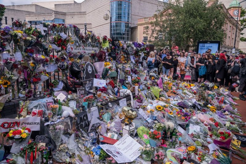 Ce trebuie să știi despre înmormântarea lui Ozzy Osbourne? 