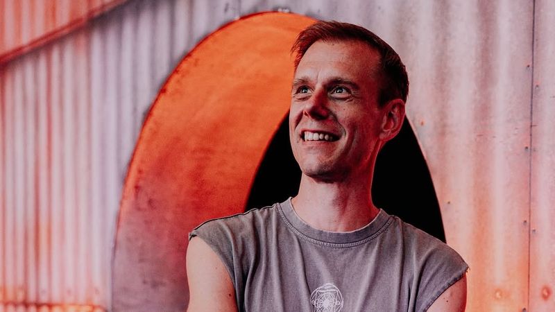 Surpriza de proporții a DJ-ului Armin Van Buuren pentru festivalul UNTOLD X! Show-ul special pe care &icirc;l va face exclusiv la Cluj
