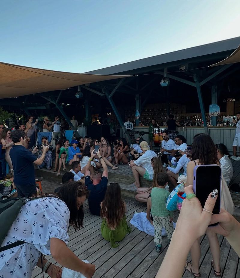 Ce se întâmplă cu clubul Expirat din Vama Veche?