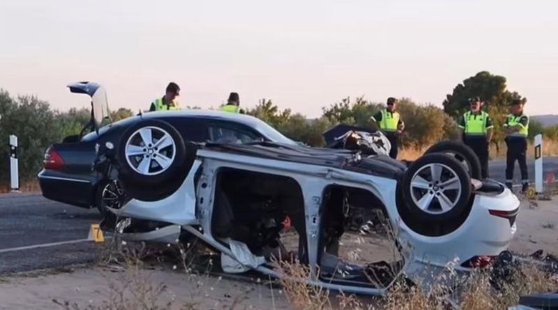 O familie de români din Spania şi-a pierdut toţi cei trei copii într-un accident de maşină