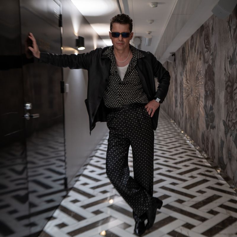 Anca Serea și Adi Sînă, dați în judecată de asociația de proprietari