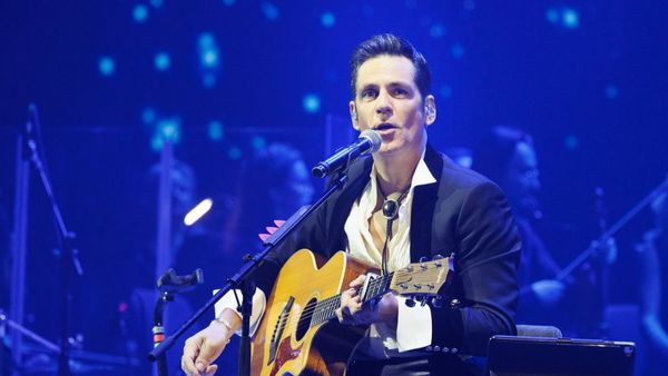 Ștefan Bănică a făcut anunțul mult așteptat de fani: "Pentru că am primit multe mesaje de la voi, atât din țară, cât și din străinătate". Artistul continuă tradiția concertelor de Crăciun de la Sala Palatului