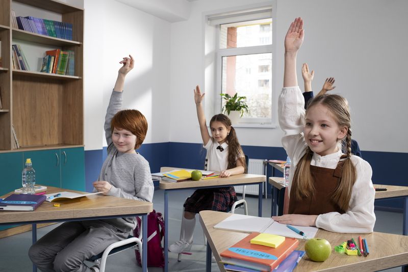 Vezi când începe școala în septembrie 2025 