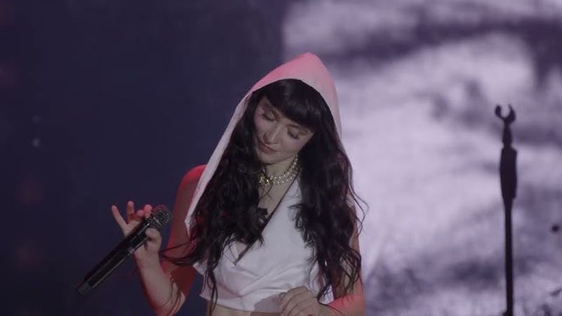 VIDEOCLIP: Irina Rimes a lansat clipul "Prolog, Măriță" din concertul Desc&acirc;ntatele 2024. Artista va reveni luna viitore la Arenele Romane