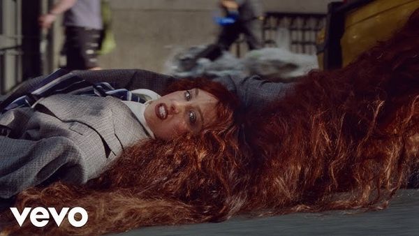 VIDEOCLIP: Chappell Roan - The Subway