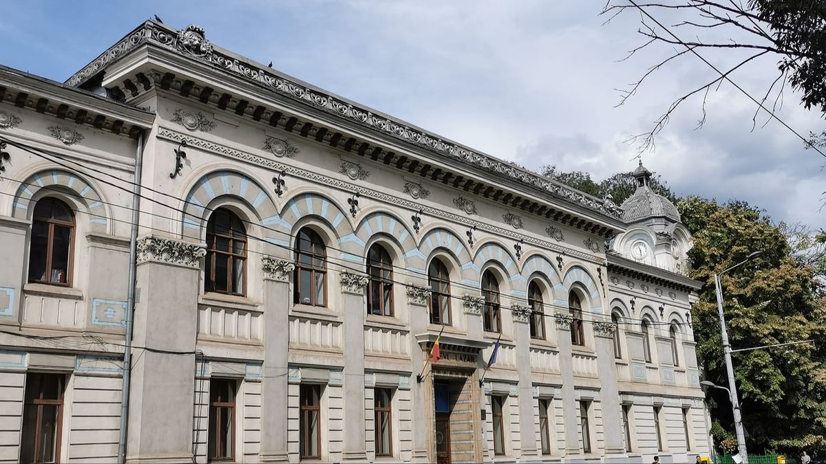 Vezi aici liceele unde se merge doar de trei zile pe săptămână la școală 