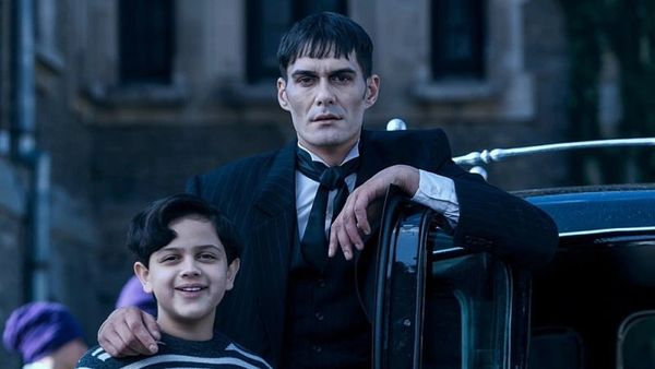 Cati bani ar fi cerut George Burcea pentru a aparea in sezonul doi din "Wesneday".  Motivul pentru care Tim Burton ar fi fost deranjat de gestul romanului