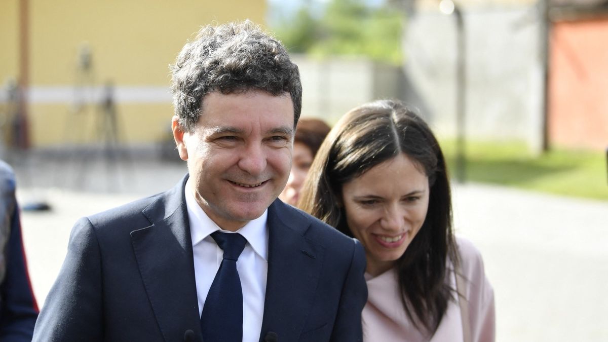 Imaginile surprinse cu Nicușor Dan și Mirabela Grădinaru la o nuntă 