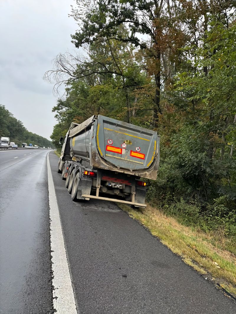 Doi tineri au murit într-un accident cumplit pe A1