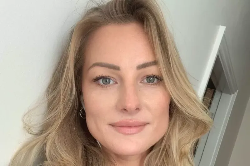 Jade Damarell s-a aruncat in gol cu parasuta