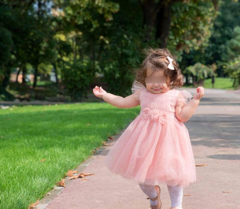 Cum au găsit-o vecinii pe fetița de 11 ani? 