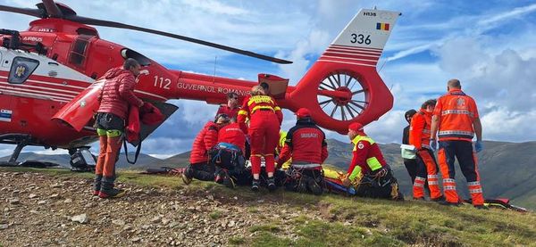 Primele ipoteze ale autoritatilor dupa tragedia in care 4 tineri au cazut cu masina in rapa: "Că mai sunt şi alţii care cred că ar putea, asta e altă discuţie&rdquo;
