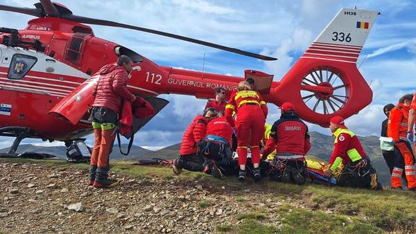 Primele ipoteze ale autoritatilor dupa tragedia in care 4 tineri au cazut cu masina in rapa: "Că mai sunt şi alţii care cred că ar putea, asta e altă discuţie”