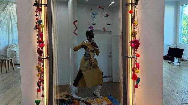 Rapperul Lil Nas X, inculpat după ce a fost prins plimbandu-se nud prin Los Angeles