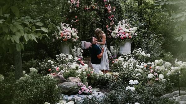 Cand s-ar fi logodit, de fapt, Taylor Swift si Travis Kelce. Sportivul a cerut-o de sotie intr-un cadru de poveste