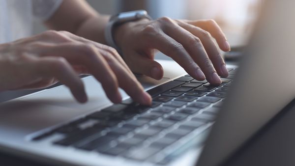 AGDE solicită aplicarea imediată a prevederilor legale privind remunerația compensatorie pentru copia privată în beneficiul editorilor de presă