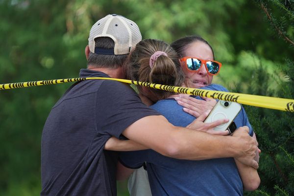 Cine este atacatorul in varsta de 23 de ani care a ucis doi elevi şi a ranit alţi 14 elevi şi trei persoane &icirc;ntr-o biserică la Minneapolis