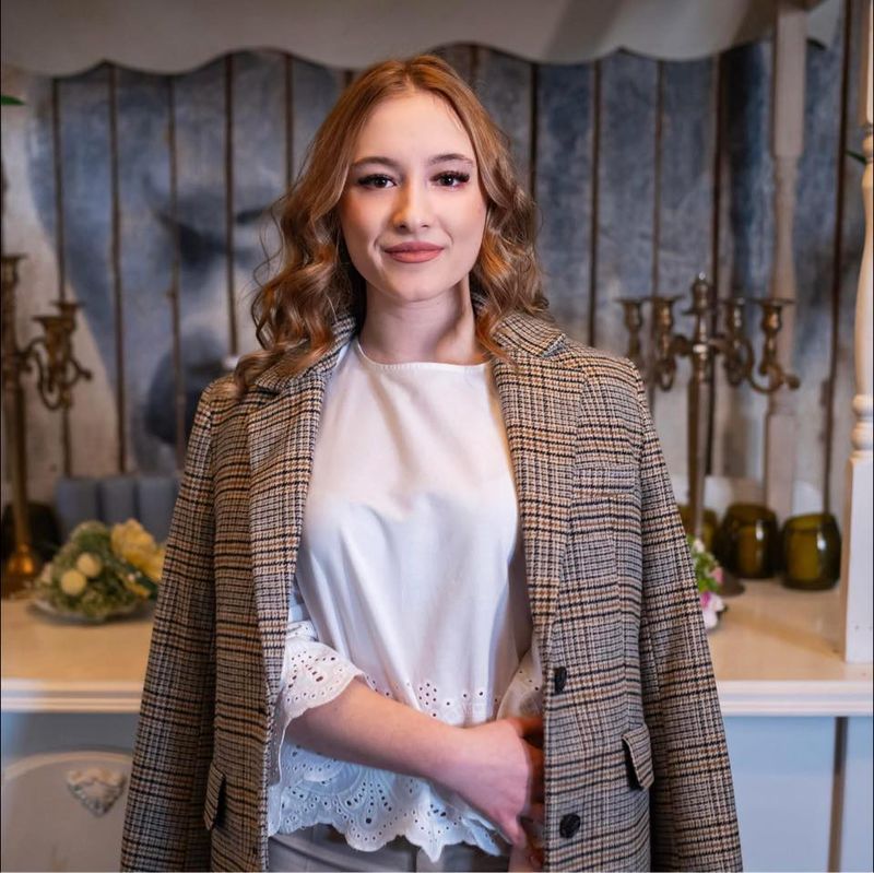 Tinerii care și-au pierdut viața în Munții Iezer au fost înmormântați 