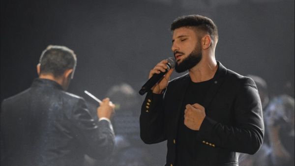 Cine este Ionuț Danil, câștigătorul premiului I la Festivalul Mamaia? Chiar dacă nu și-a propus să se înscrie, destinul a lucrat în favoarea lui. Cine l-a încurajat: „Simțeam că stau emoțiile după colț și mă așteaptă”