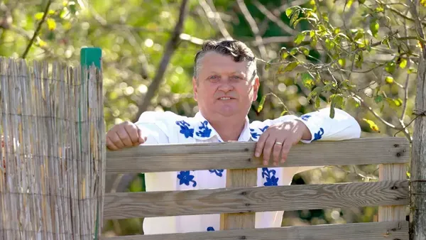 El este cunoscutul interpret de muzica populara care a murit dupa ce a pierdut batalia cu cancerul: "Cu inima frântă, anunț plecarea prea devreme dintre noi a soțului meu iubit"