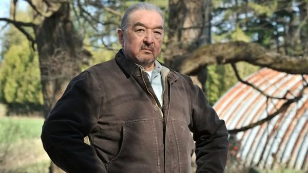 Lumea cinematografiei este &icirc;n doliu! Graham Greene, starul din &bdquo;Dances With Wolves&rdquo;, a murit la 73 de ani, după o luptă grea cu o boală cumplită