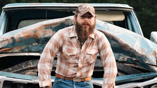 Spectacol nebun la Paris! Cum a aparutl Post Malone pe podium și ce cadou le-a dat invitaților