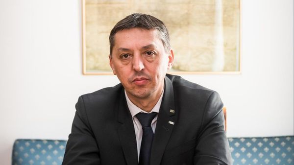 Anunțul momentului făcut de Ministrul Educației Daniel David! Se &icirc;ntorc sau nu elevii &icirc;n bănci pe 8 septembrie 2025: &bdquo;Nu cred că vor fi şcolile goale. Doamne, fereşte! Ar trebui să fie cazuri extrem de rare&rdquo;