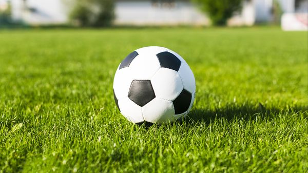 ȘOC! Starul echipei a murit. Detalii sf&acirc;șietoare despre crima care a paralizat sportul. Cine este fotbalistul iubit de toți care riscă să &icirc;și petreacă următorii 20 de ani după gratii? Și-a ucis colegul de echipă fără milă: "Au avut un conflict personal"