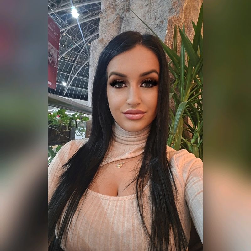 Motivul pentru care Simona Predescu și Ionuț Frumușelu` au ajuns la divorț 