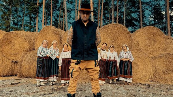 F CHARM - Apa De Ploaie