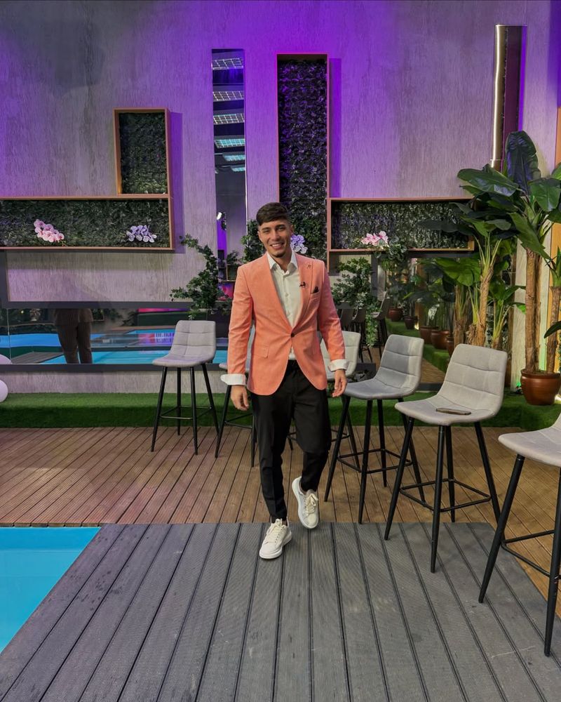 Dorobanțu și-a dat seama de ce nu poate să aleagă între Manuela și Naomi