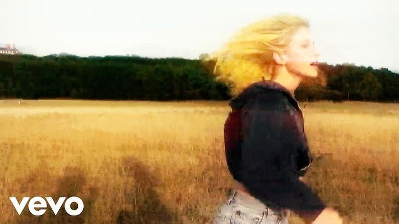 VIDEOCLIP: Hayley Williams - Parachute