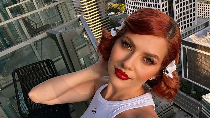 Lidia Buble, &icirc;n stare de ȘOC după ce a fost bătută cu mătura &icirc;n plină stradă: &bdquo; Nu &icirc;mi vine să cred&rdquo;. De ce a fost atacată artista?