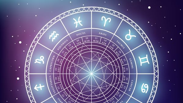 HOROSCOP 12 septembrie 2025. O zodie simte că &icirc;i fuge păm&acirc;ntul de sub picioare! Chiar dacă &icirc;și ascunde lacrimile, inima &icirc;i pl&acirc;nge &icirc;n tăcere. Aceasta va fi lovită de ghinion și va suferi enorm