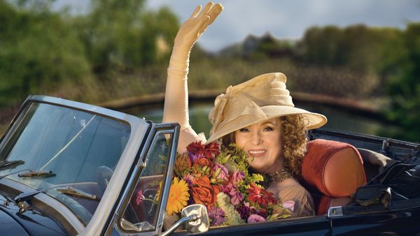 Ce s-a întâmplat cu Angela Similea? Motivul ULUITOR pentru care nu a mai apărut pe scena festivalului Mamaia. Octavian Ursulescu, adevărul nespus despre absența artistei: "Au fost ocolite atâtea nume grele pentru a face loc unor soliști nelegați"