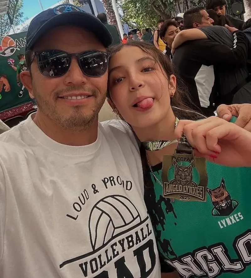 O fată de 14 ani a murit după ce ar fi suferit o operație de mărire a sânilor