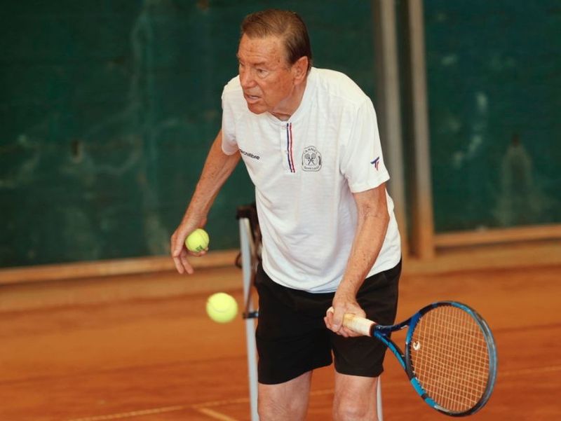 A murit Nikola Pilic