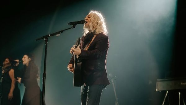 Surpriză &icirc;n lumea muzicii! Legenda rock-ului din anii &rsquo;80 a devenit tată la 64 de ani