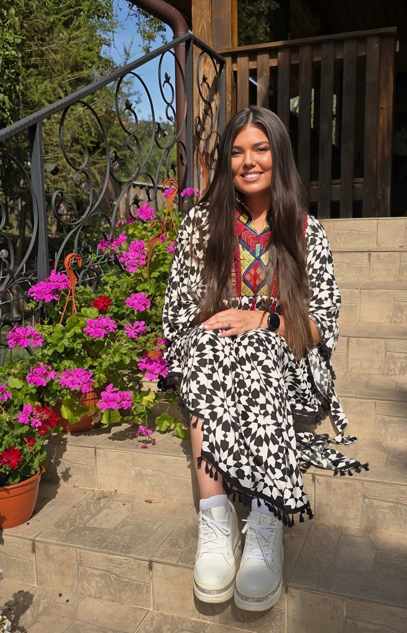 Cum se menține în formă Paula Seling? 