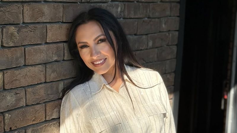 Andra, declarații despre presupusa rivalitate dintre ea și Delia! Ce spune artista despre momentul c&acirc;nd un fan a scos-o din sărite și a strigat-o pe numele colegei sale: &bdquo;Noi &icirc;ntotdeauna ne-am iubit și ne-am apreciat&rdquo;